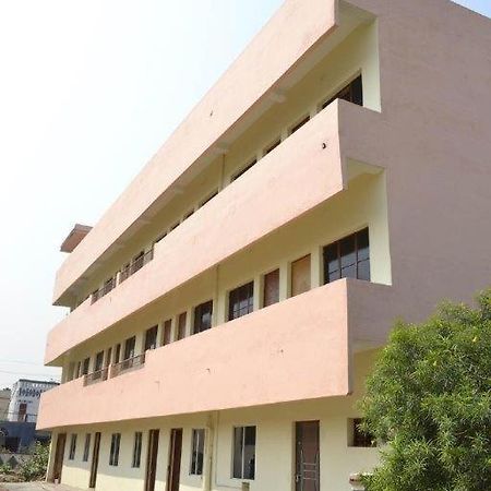 Maitri Hostel Bhilai Екстериор снимка